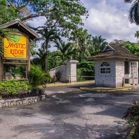Mystic Ridge Apt 2 Plus 6 Ocho Rios Bagian luar foto